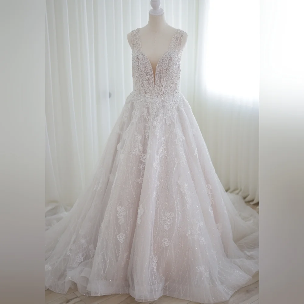 Bride 2022 dress - Picture 1 of 6